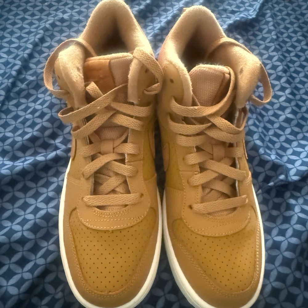 Nike Hi Top Women’s Shoes